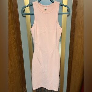 Lululemon light pink ribbed dress size